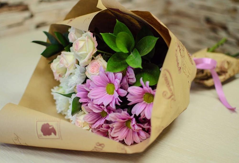 Букет цветов из: Розы и Хризантемы в Волгограде