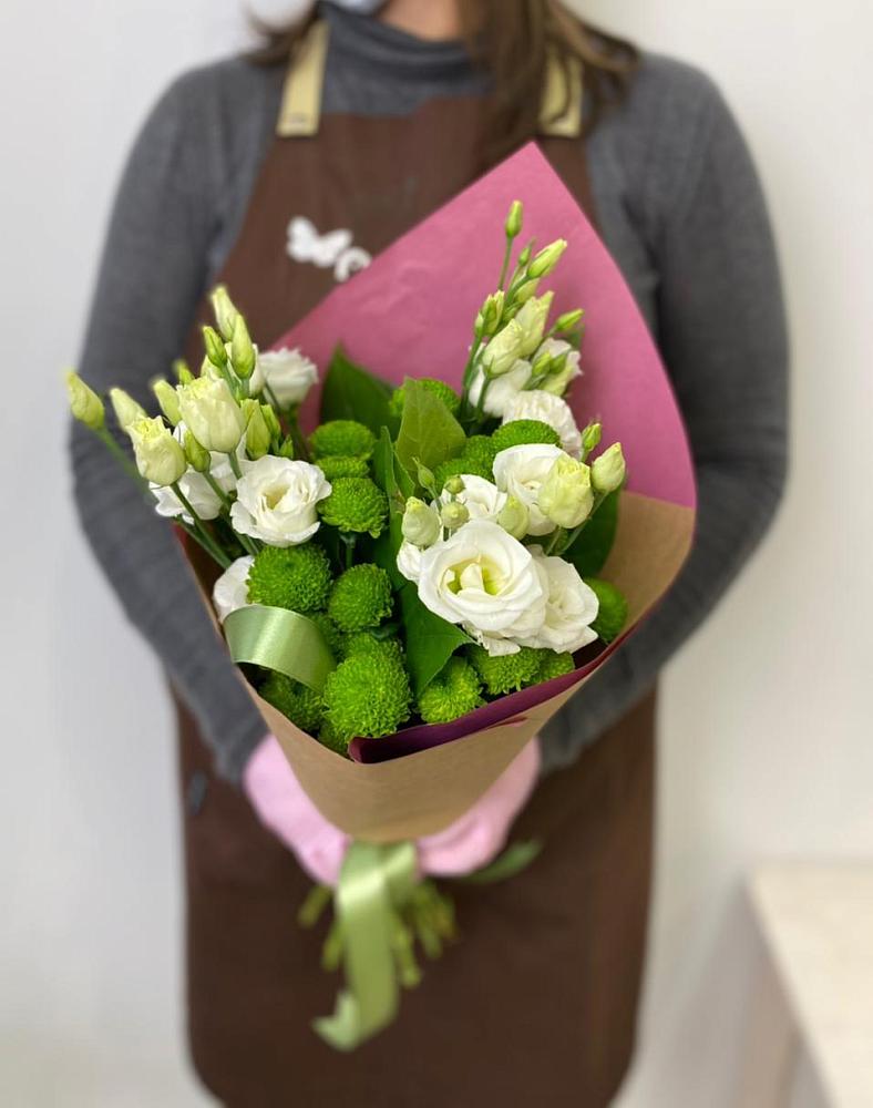 Букет цветов из: Хризантемы и Лизиантусы в Волгограде