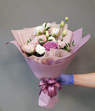 Букет цветов из:  Розы и Лизиантусы в Волгограде