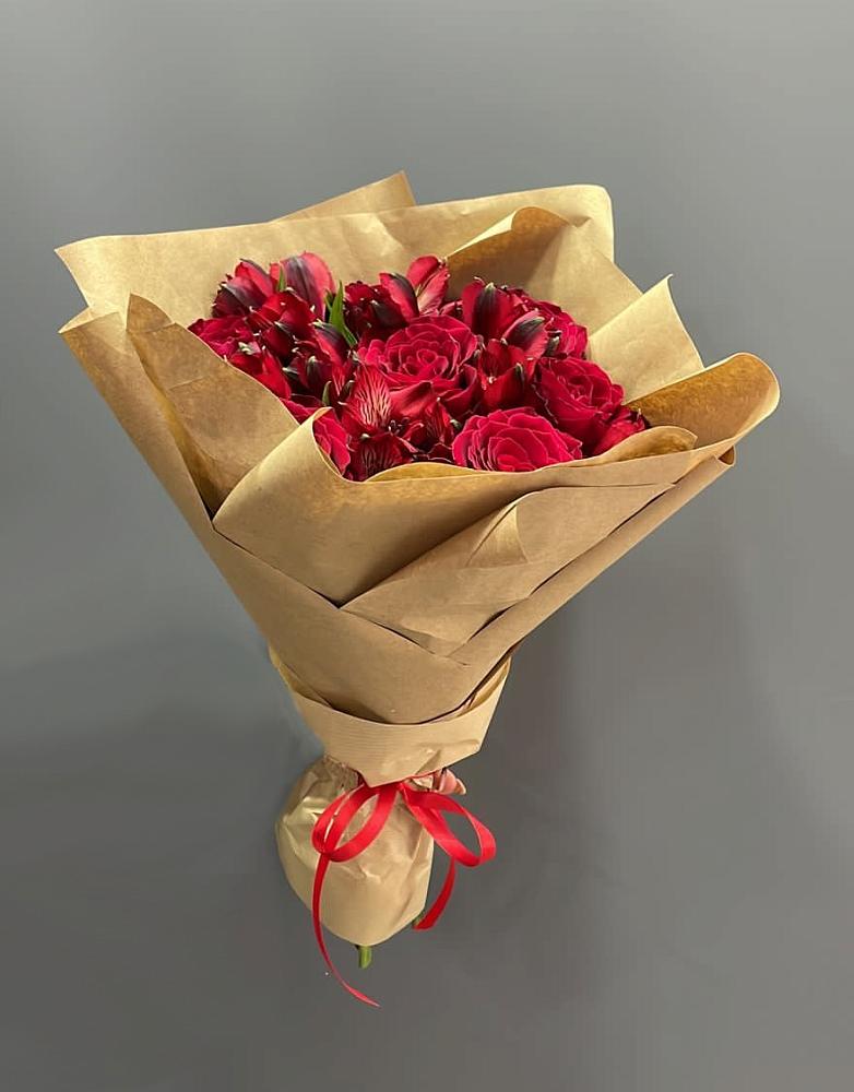 Букет цветов из: Альстромерии и Розы в Волгограде