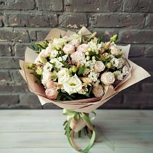 Букет нежное ассорти в Волгограде Букет цветов из:  Альстромерии, Розы и Хризантемы в Волгограде