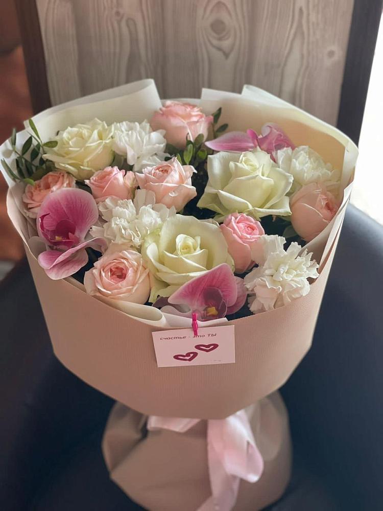 Букет ноктюрн в Волгограде Букет цветов из: Орхидеи, Розы и Гвоздики в Волгограде