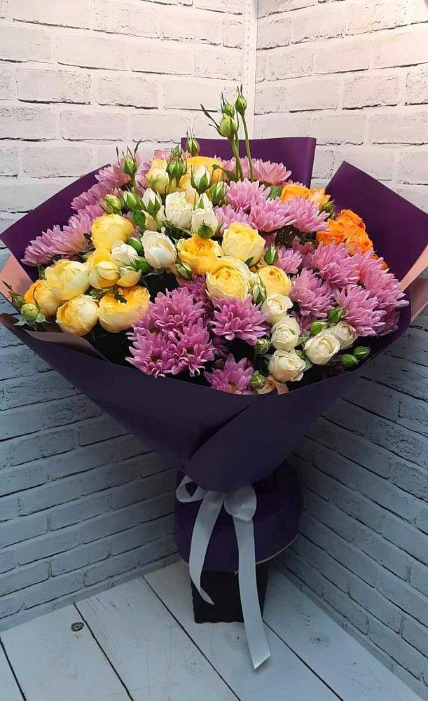 Букет цветов из: Хризантемы и Розы в Волгограде