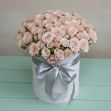 Цветочная композиция из Розы в шляпной коробке в Волгограде