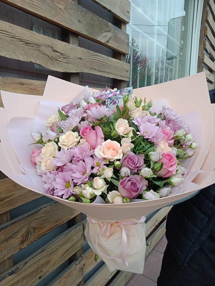 Букет фея в Волгограде Букет цветов из: Розы и Хризантемы в Волгограде