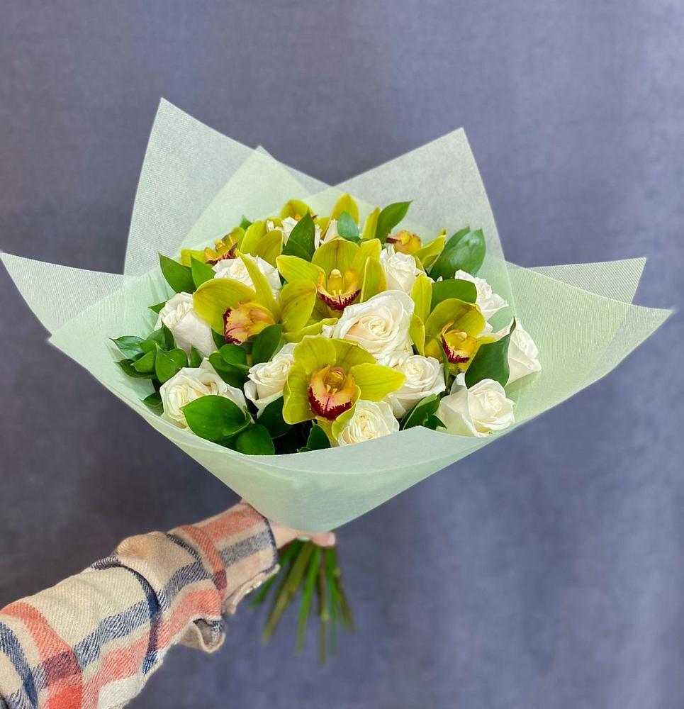 Букет лимончелло в Волгограде Букет цветов из: Орхидеи и Розы в Волгограде