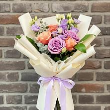 Букет цветов из:  Лизиантусы и Розы #REPLACE_PRED# Волгограде