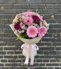 Букет яркие краски в Волгограде Букет цветов из:  Герберы и Хризантемы в Волгограде