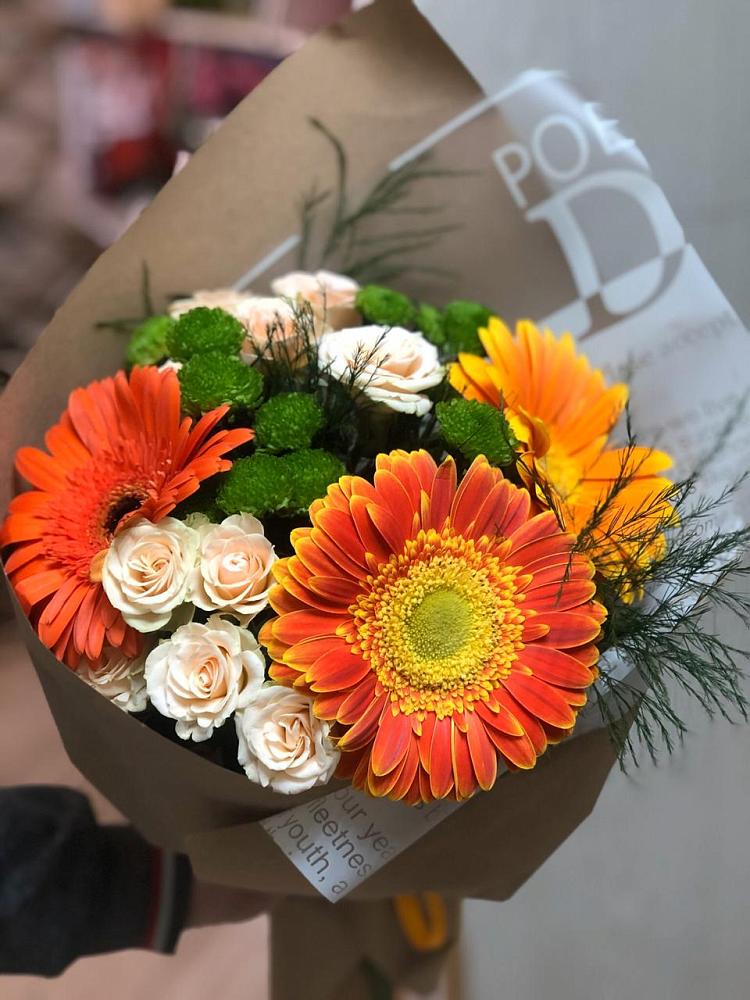 Букет желтый закат в Волгограде Букет цветов из: Герберы, Хризантемы и Розы в Волгограде