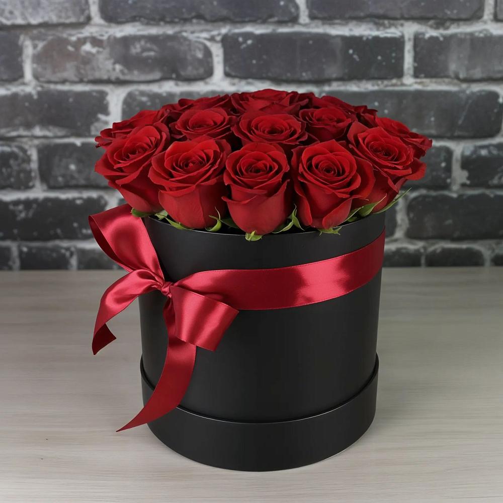 Композиция исключительность в Волгограде Цветочная композиция из Розы в шляпной коробке в Волгограде