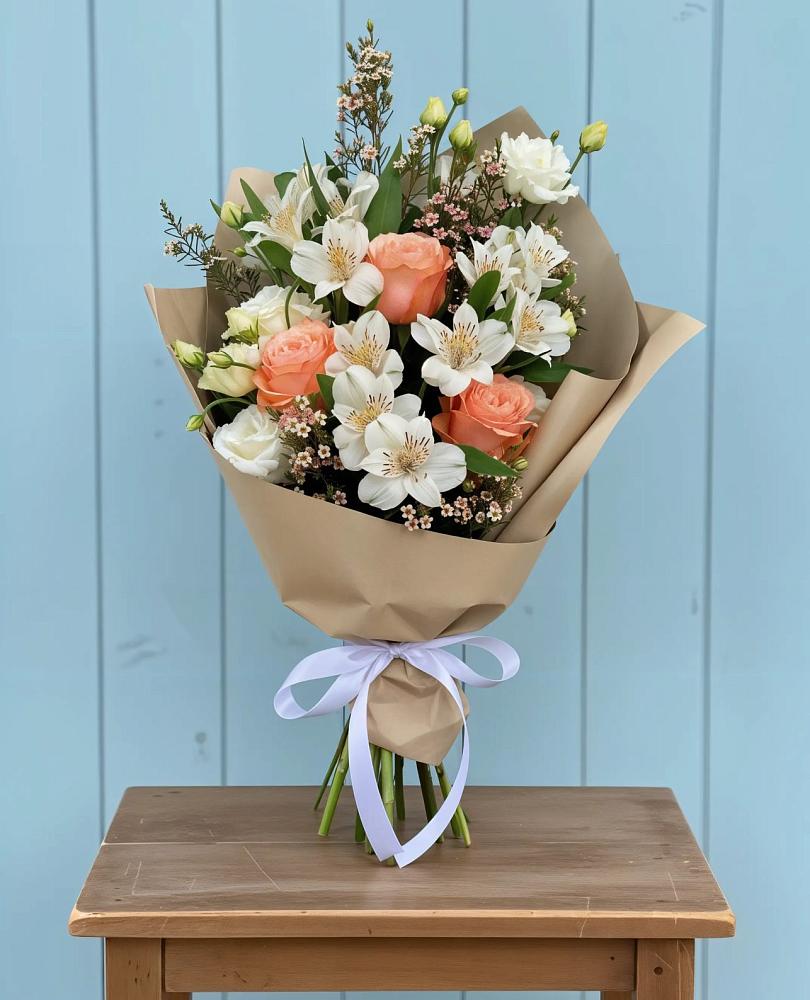 Букет яркий комплимент в Волгограде Букет цветов из: Альстромерии, Лизиантусы, Розы и Хризантемы в Волгограде